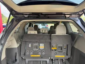 Toyota Sienna 2010 Gray