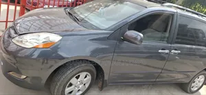 Toyota Sienna XLE AWD 2006 Gray