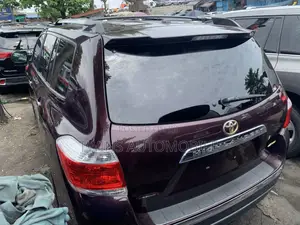 Toyota Highlander Limited 2012 Burgundy