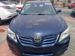 Toyota Camry LE 4dr Sedan (2.5L 4cyl 6AM) 2010 Blue