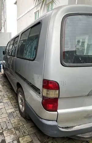 Toyota HiAce 1998 Silver