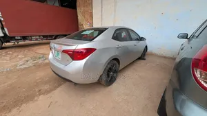 Toyota Corolla L 4dr Sedan (1.8L 4cyl 4A) 2014 Silver