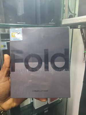 New Samsung Galaxy Z Fold4 256 GB Black