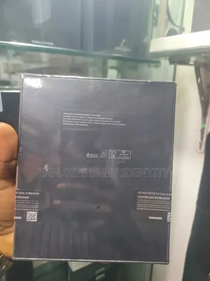 New Samsung Galaxy Z Fold4 256 GB Black