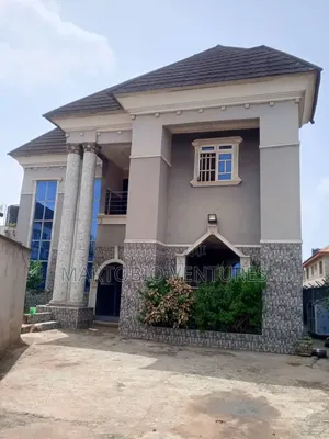 6bdrm Duplex in Diamond Estate, for sale