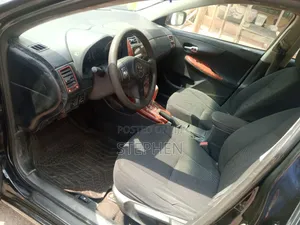 Toyota Corolla 2012 Black