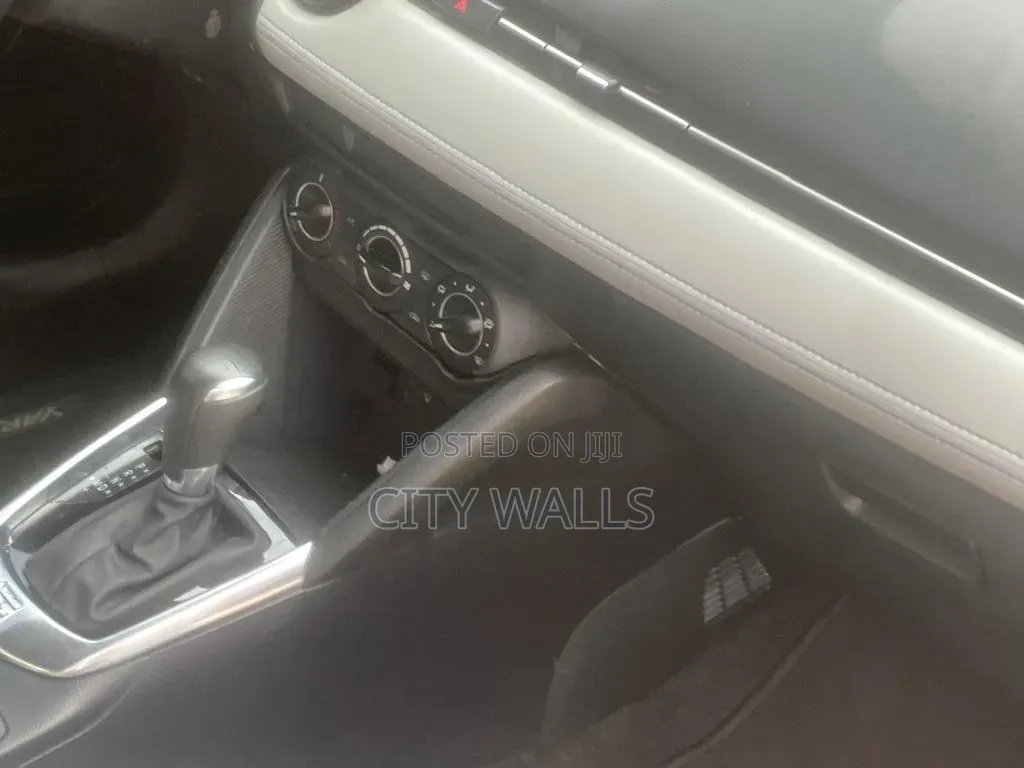 Toyota Yaris 2020 White