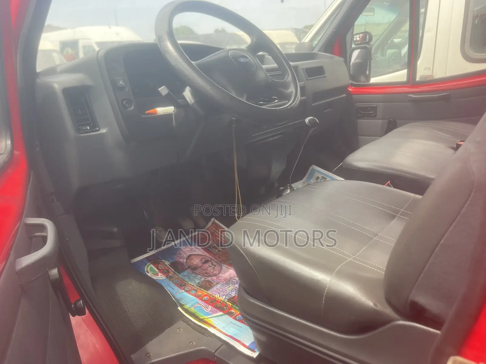 Ford Transit 2000 Red
