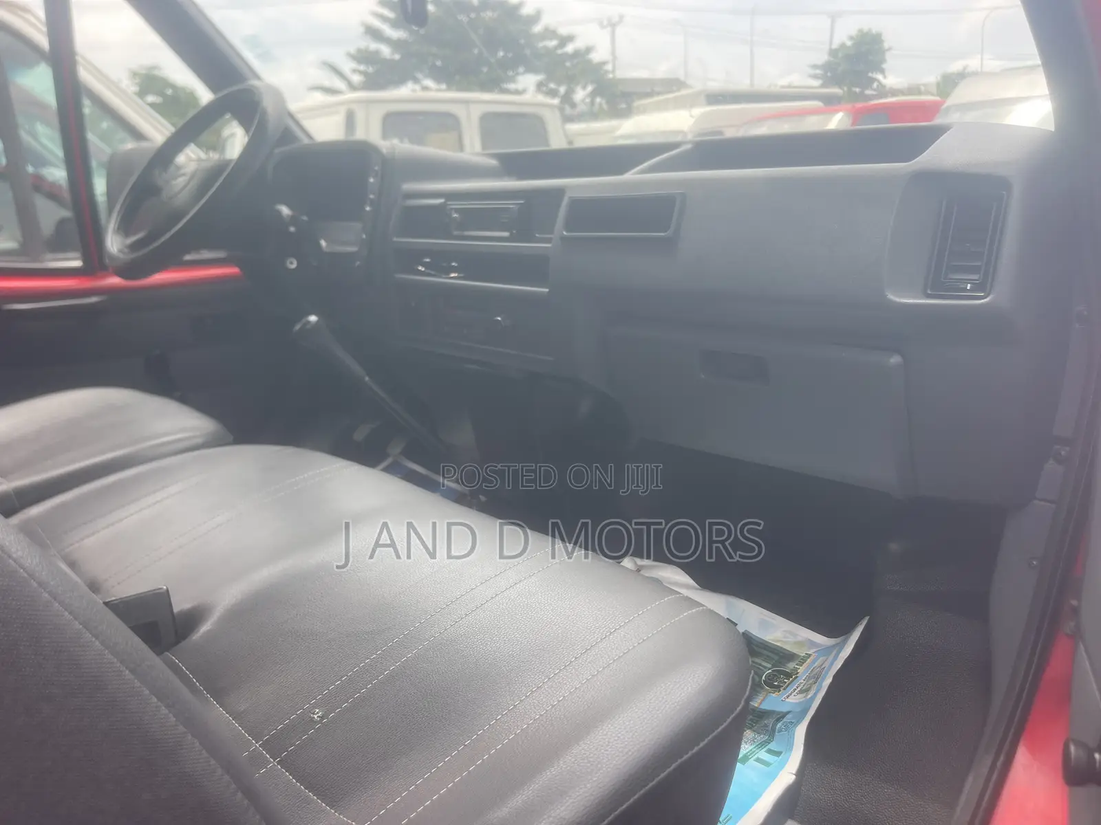 Ford Transit 2000 Red