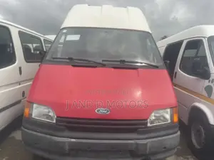 Ford Transit 2000 Red