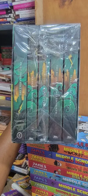 Percy Jackson (Rick Riordan Collections)