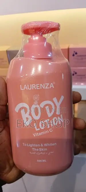 Laurenza Vitamin C Body Lotion (500 Ml)