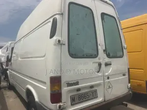 Ford Transit 2000 White