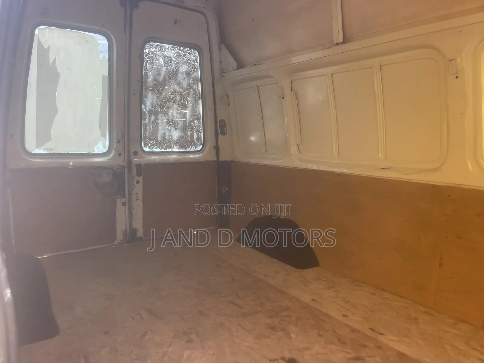 Ford Transit 2000 White