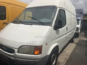 Ford Transit 2000 White