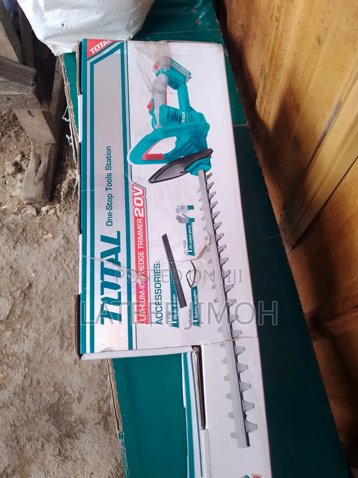 Lithium Hedge Trimmer