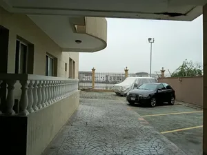 4bdrm Apartment in Banana Island Road for rent