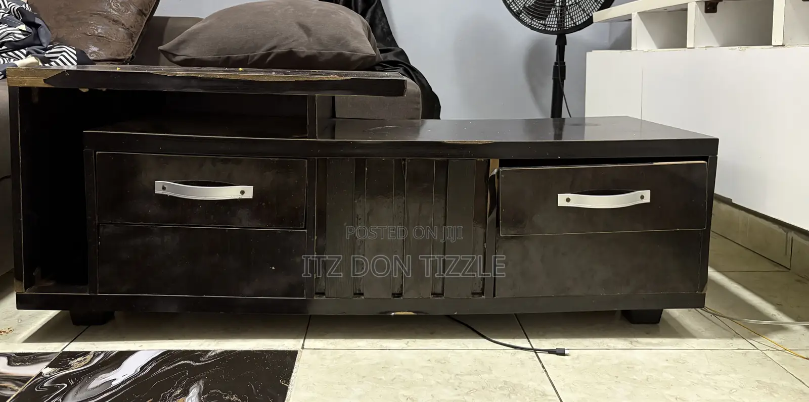 Console/Center Table