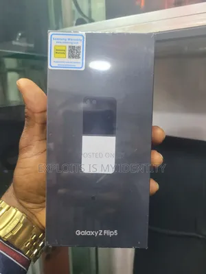New Samsung Galaxy Z Flip 5 256 GB White