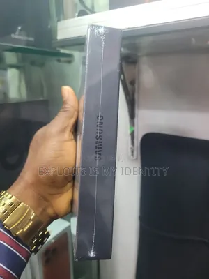 New Samsung Galaxy Z Flip 5 256 GB White