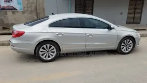 Volkswagen Passat 2010 Silver