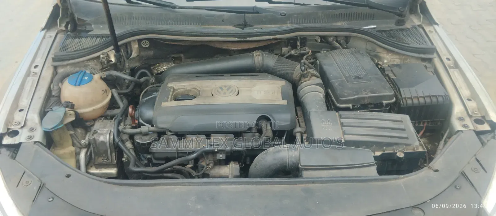 Volkswagen Passat 2010 Silver