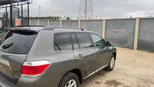 Toyota Highlander Limited 2012 Green