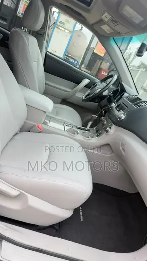 Toyota Highlander Limited 2012 Green