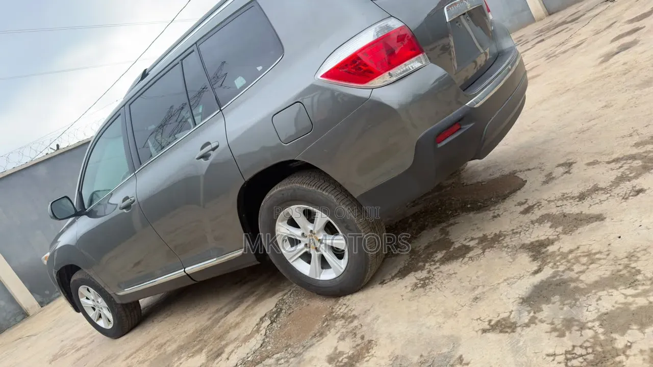 Toyota Highlander Limited 2012 Green