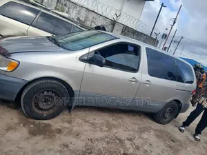 Toyota Sienna CE 2003 Silver