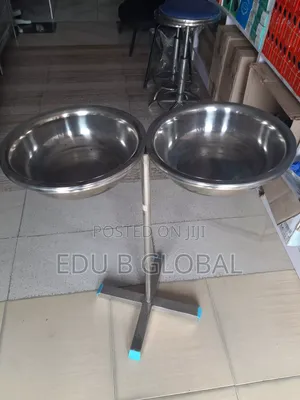 Bowl With Stand