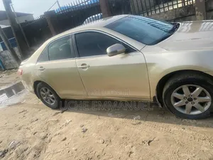 Toyota Camry 2008 Gold