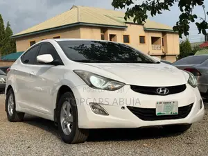 Hyundai Elantra 2012 White