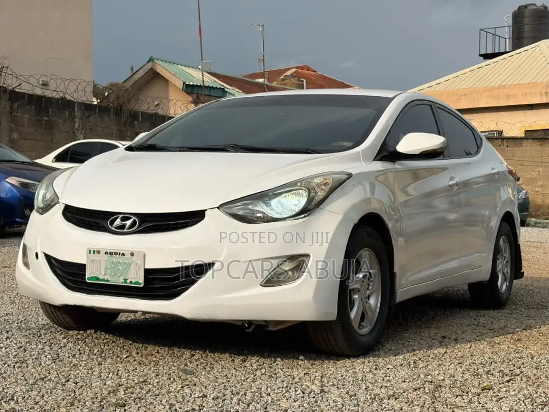 Hyundai Elantra 2012 White
