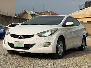 Hyundai Elantra 2012 White