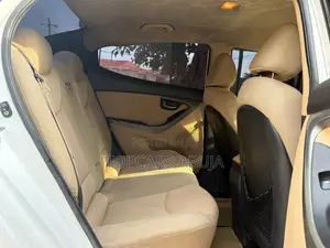 Hyundai Elantra 2012 White