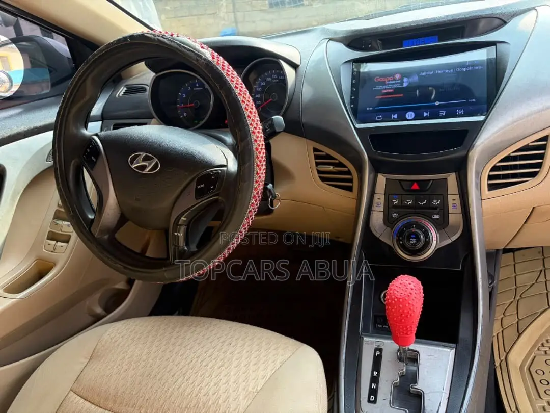 Hyundai Elantra 2012 White