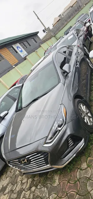 Hyundai Sonata SE 2018 Gray