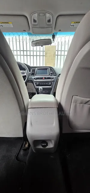 Hyundai Sonata SE 2018 Gray