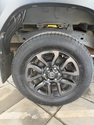 Toyota Hilux 2020 Black