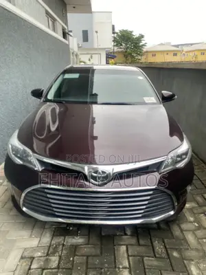 Toyota Avalon XLE FWDSedan (3.6L 6cyl 6A) 2016 Burgundy