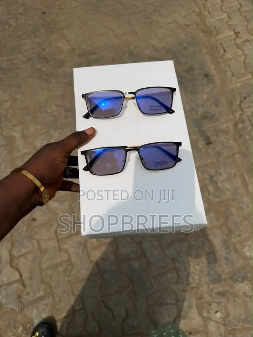 Blue Cut Photochromic Glasses