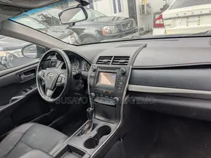Toyota Camry SE 4dr Sedan (2.5L 4cyl 6A) 2017