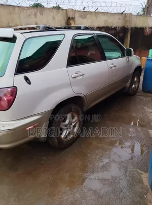 Lexus RX 2000 Off white
