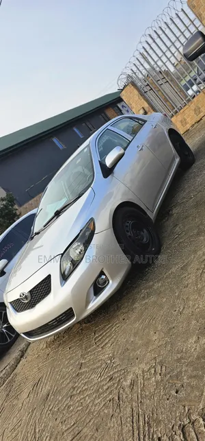 Toyota Corolla LE 4dr Sedan (1.8L 4 cyl 4A) 2009 Silver