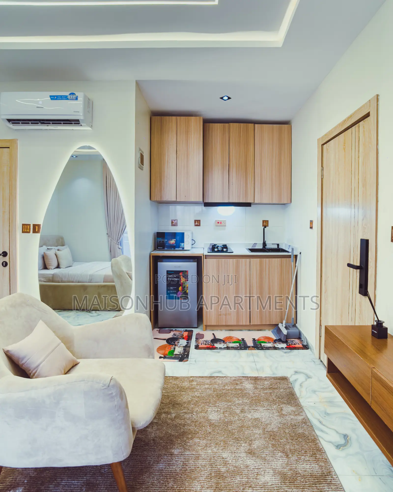 Deluxe Studio Apartment