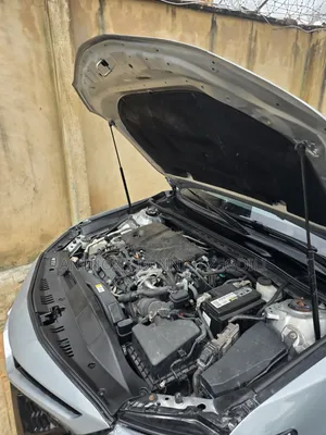 Toyota Camry SE FWD 2020 Silver