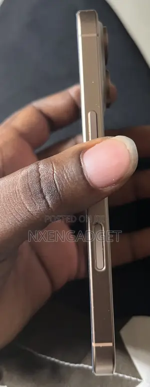 Apple iPhone 16 Pro 128 GB Gold