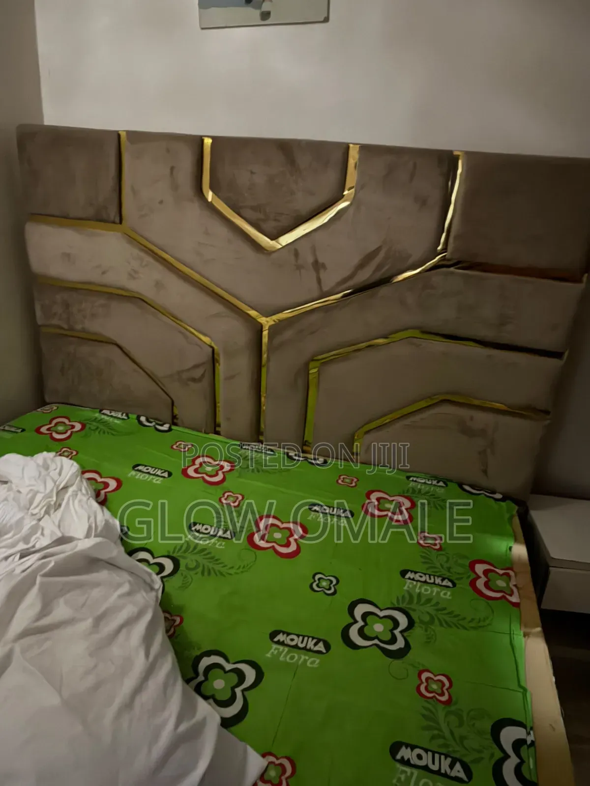 Bedframe and 2side Cupboard