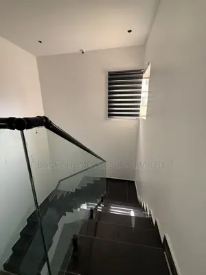 3bdrm Maisonette in Ikoyi for rent